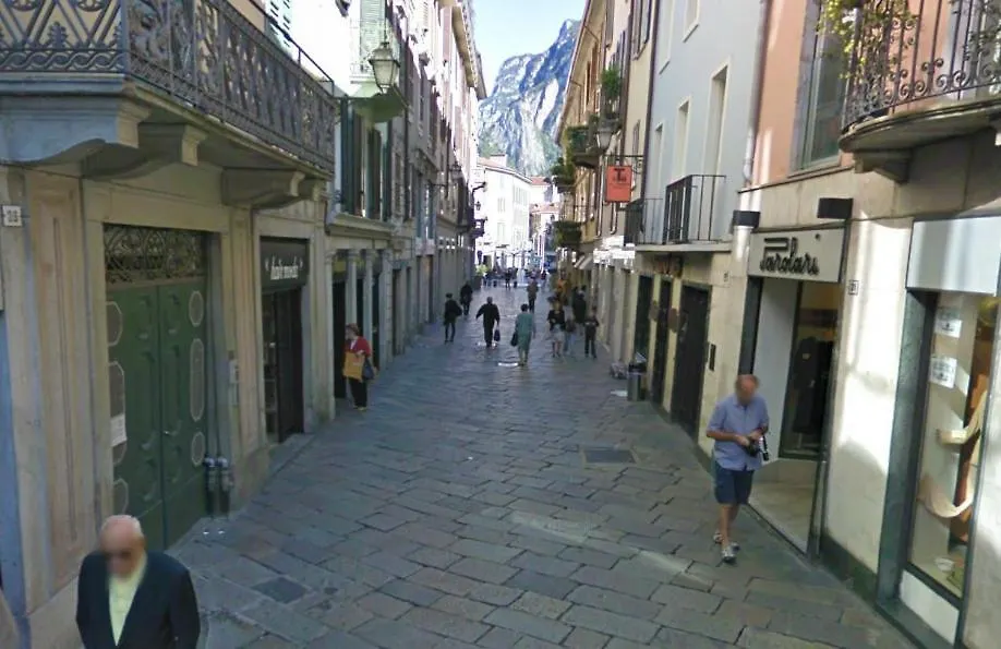 Appartamento Centrale Housitaly レッコ